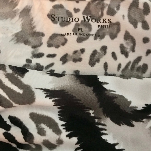 Studio Works, Petite Large Shell - Picture 5 of 5